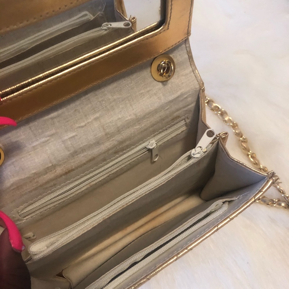 Purse - Picture 3 of 3